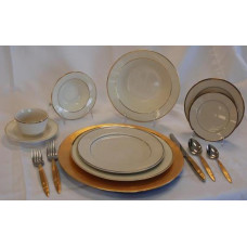 Dish -   Ivory w/ Gold Trim 